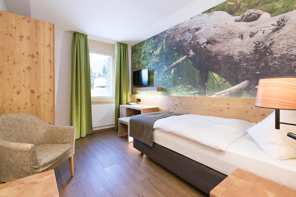 Hotel Garni Chesa Mulin Pontresina Oda fotoğraf